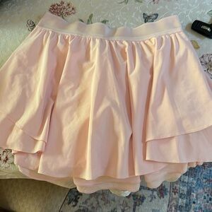 Lululemon skirt in strawberry milkshake